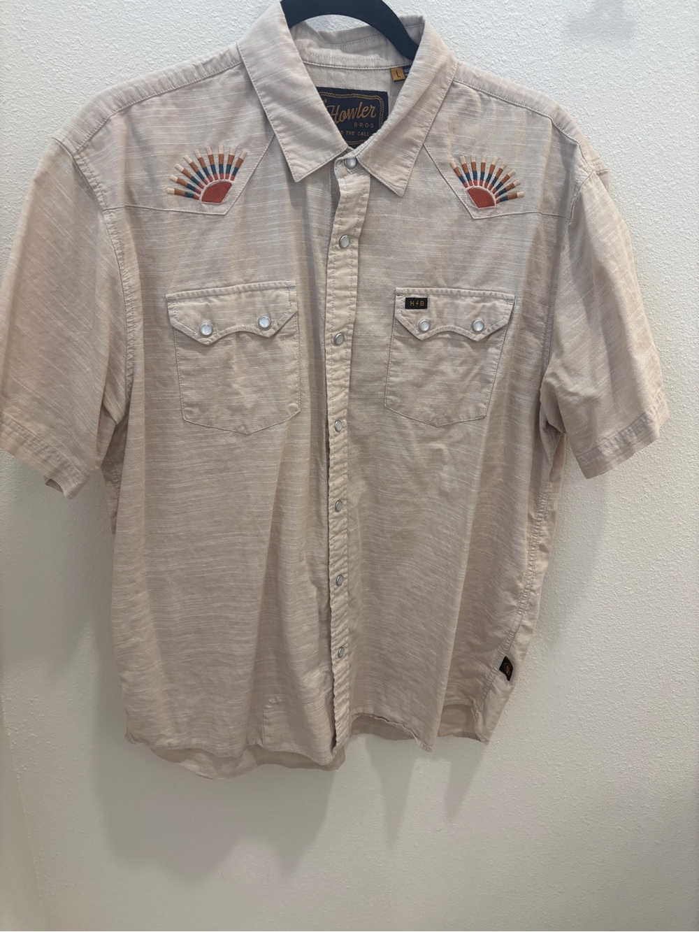 Howler Brothers Beige Button-Down Shirt with Gold Label - Picture 3 of 4